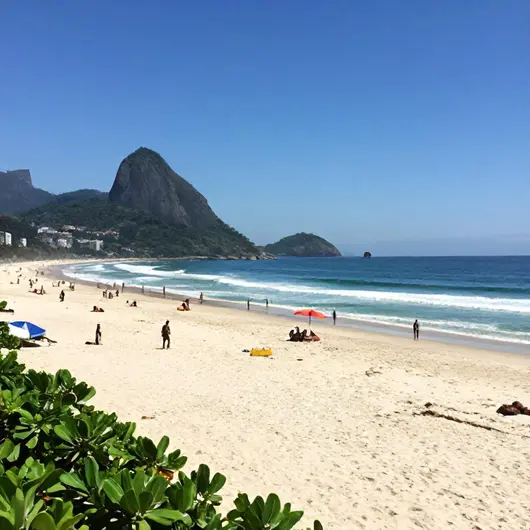 Descubra a Praia do Coqueiro