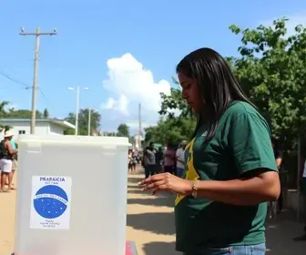 Araruama (RJ) vai às urnas escolher presidente; siga resultado da apuração